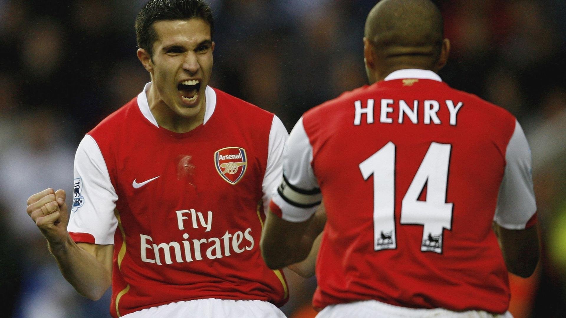 世界AR寻宝跑 参与者一边跑一边抓取虚拟道具